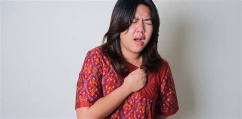 Sintomas Ng May Butas Sa Baga .